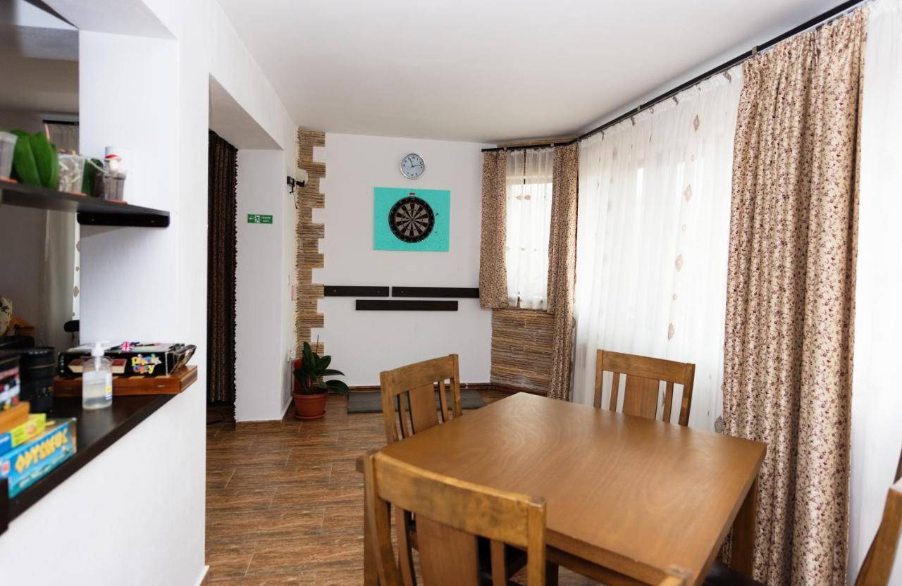 Stejarul Lui Andrei Hotel Szolnokháza Kültér fotó